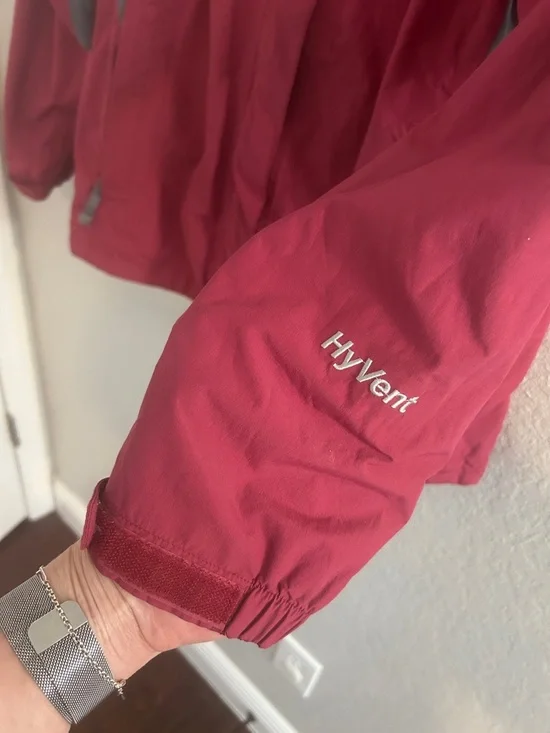 The North Face Women’s Red and Gray Ski/Snow Jacket - Picture 5 of 9